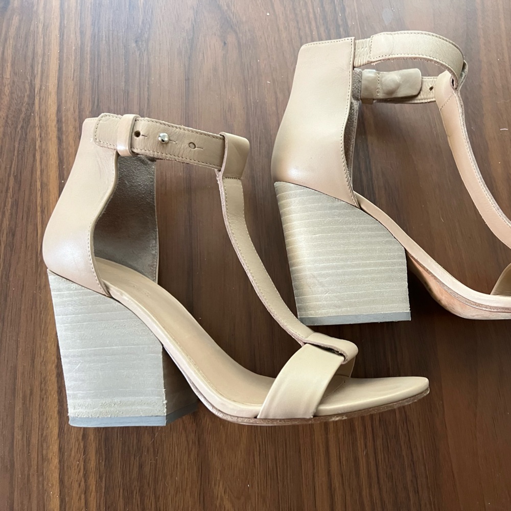 RARE Vince Vero Cuoio Chunk Heel Sandals 7.5 38 EU